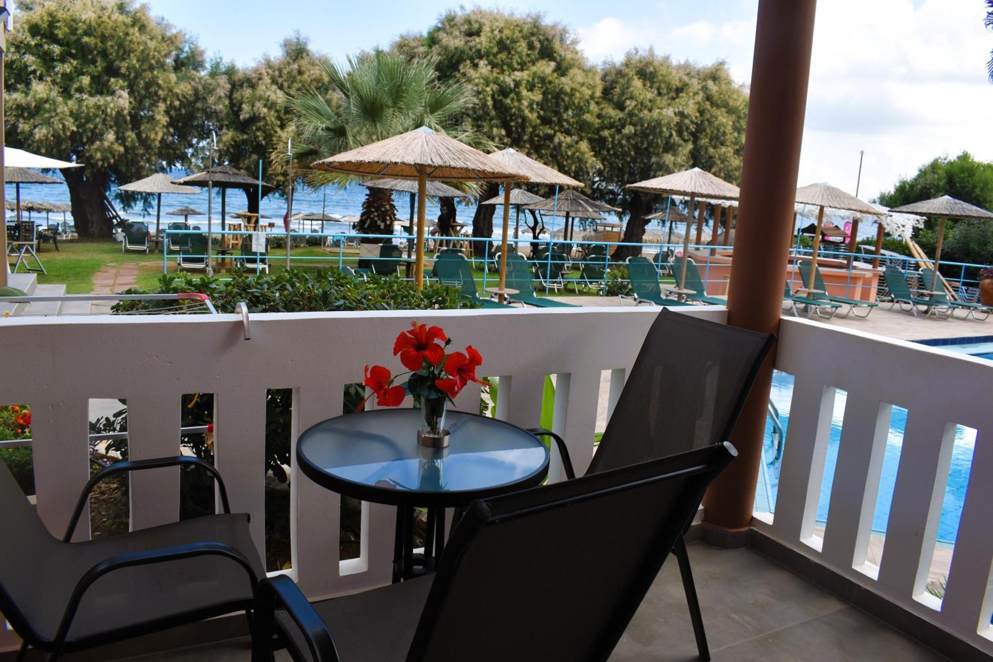 Eden Beach Hotel Agia Marina  Exterior photo