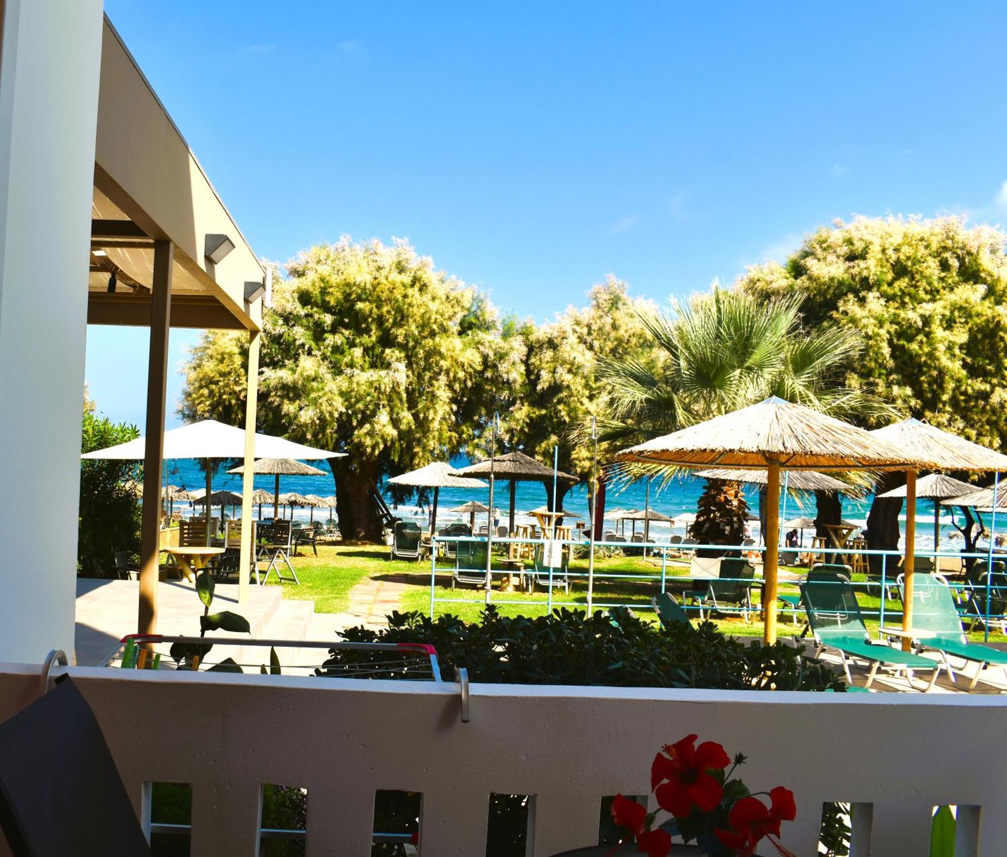 Eden Beach Hotel Agia Marina  Exterior photo